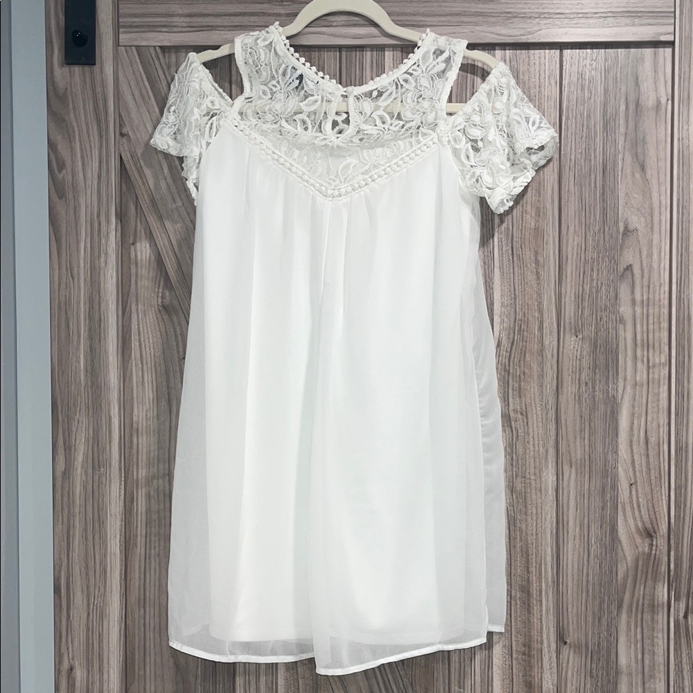 AS U WISH - Junior’s off-white Cold shoulder Lace Dress - Size S